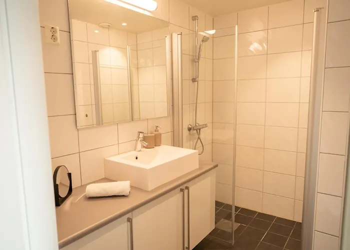 Modern 1br, Balcony & Free Parking Appartement